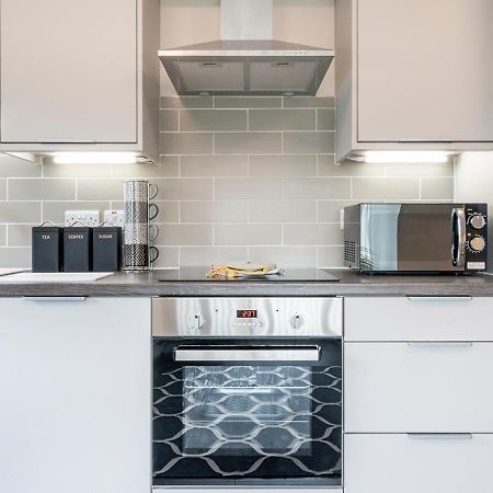 Appartamento Pass The Keys Luxurious 1Br Apt In Prime Location With Top Amenities Belfast Esterno foto