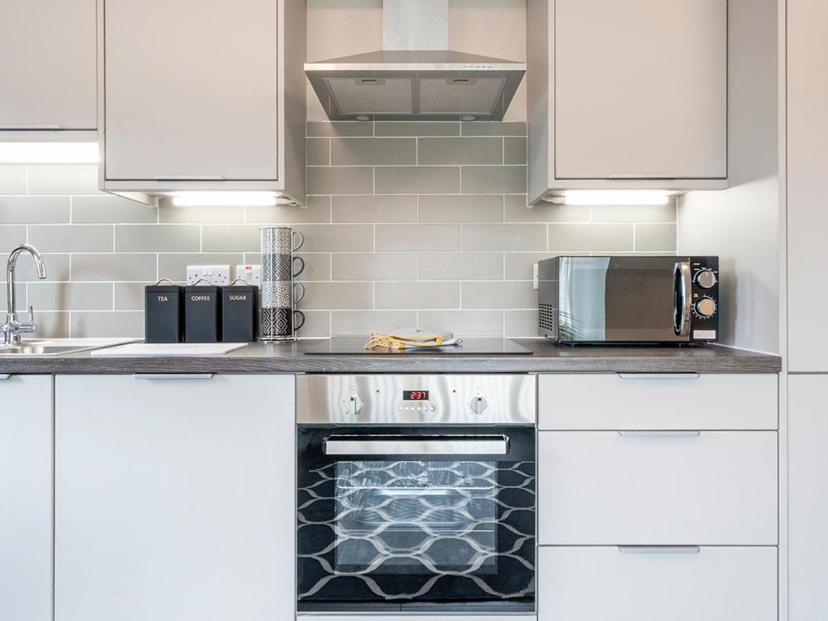 Appartamento Pass The Keys Luxurious 1Br Apt In Prime Location With Top Amenities Belfast Esterno foto
