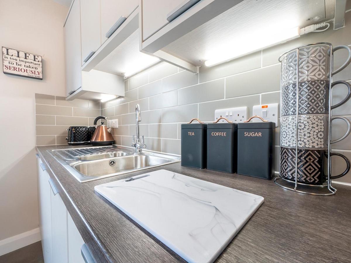 Appartamento Pass The Keys Luxurious 1Br Apt In Prime Location With Top Amenities Belfast Esterno foto