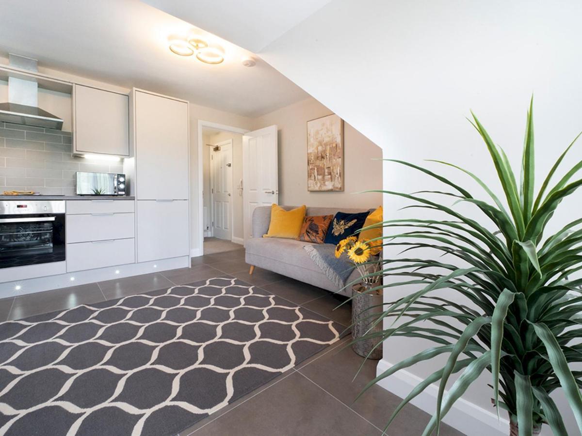 Appartamento Pass The Keys Luxurious 1Br Apt In Prime Location With Top Amenities Belfast Esterno foto