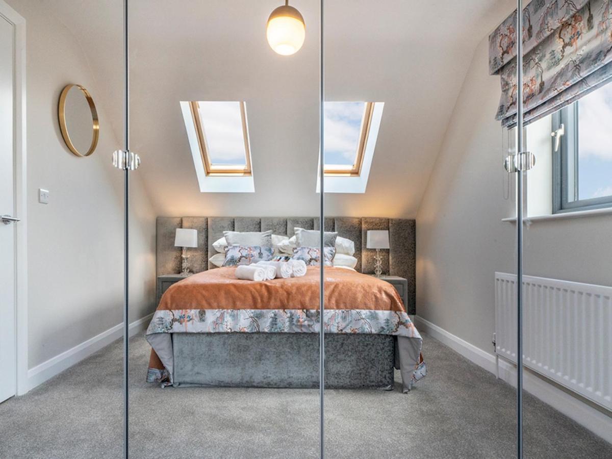 Appartamento Pass The Keys Luxurious 1Br Apt In Prime Location With Top Amenities Belfast Esterno foto