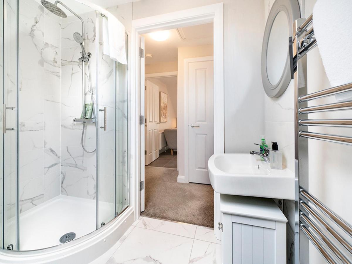Appartamento Pass The Keys Luxurious 1Br Apt In Prime Location With Top Amenities Belfast Esterno foto